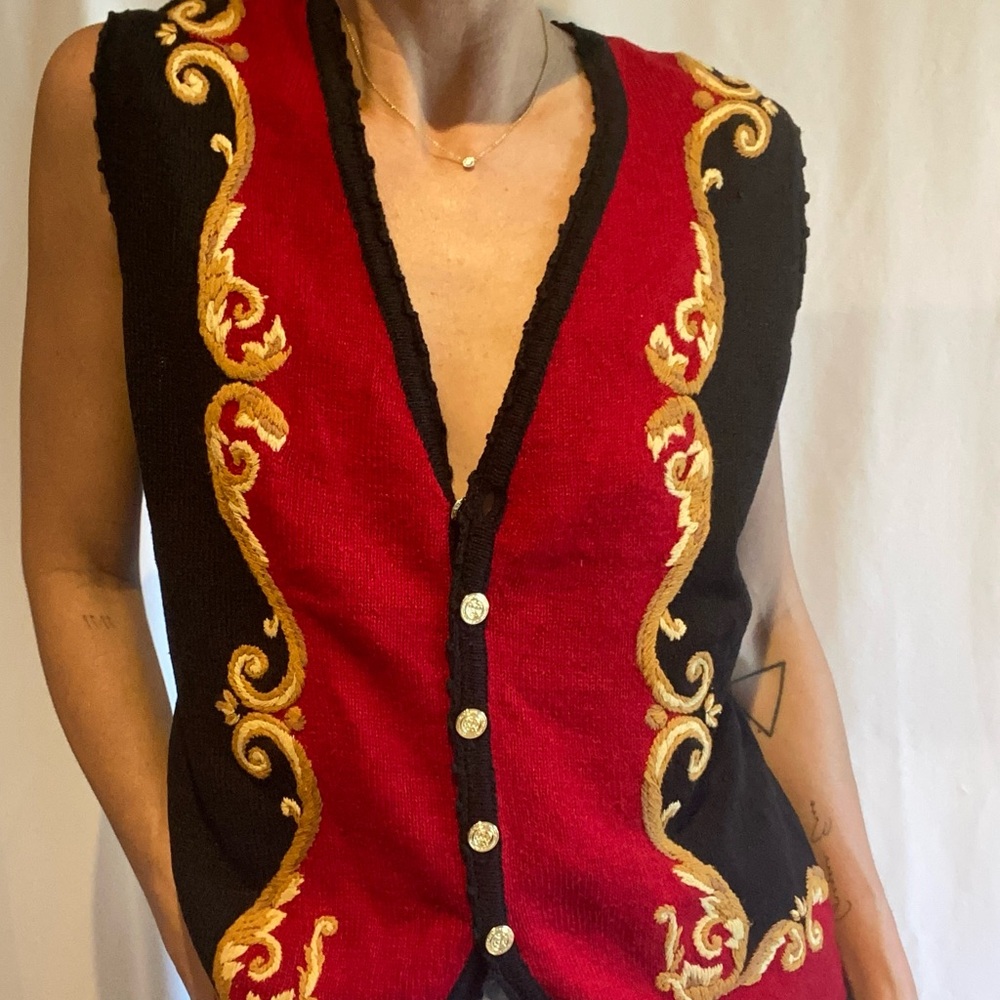 Vintage size small Joan Steele embroidered nautical inspired button down vest
